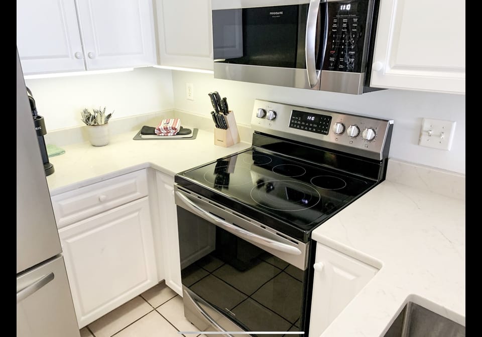 Fully stocked kitchen. Completely renovated in 2/21. All new appliances.