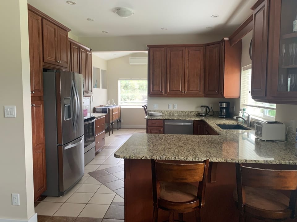 A fully equipped kitchen 