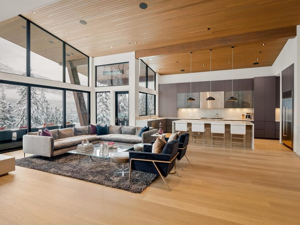 Relax and unwind, entertain in the spacious, open concept living spaces of this mountain oasis
