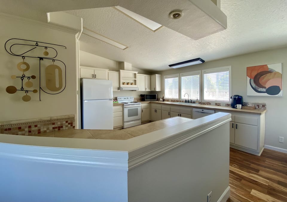 Spacious, fully stocked kitchen