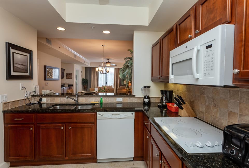 YHV Unit 478 Kitchen (2)