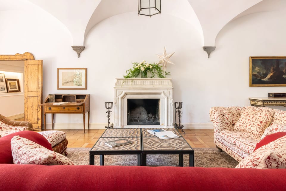 Sorrento Luxe 3 Bedroom Villa with Jacuzzi&Parking Farm Stay in Priora