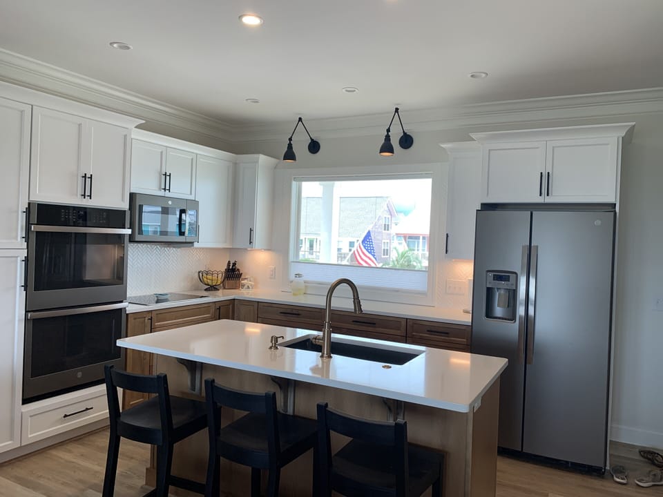Quartz counter, two pantries, double oven and induction stove 