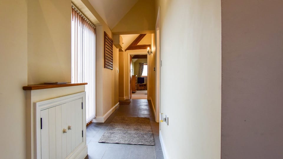 Hallway, Cider House, Bolthole Retreats