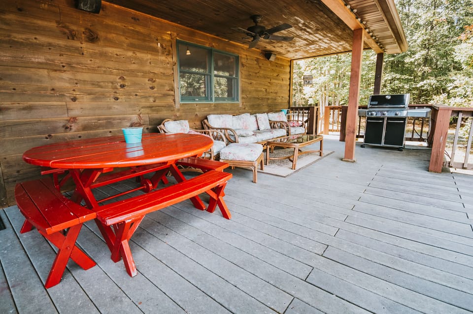 Spacious back porch