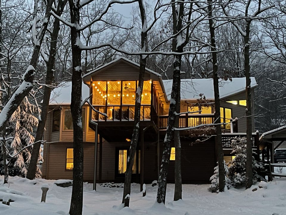 Plenty of space to spread out yet come together.