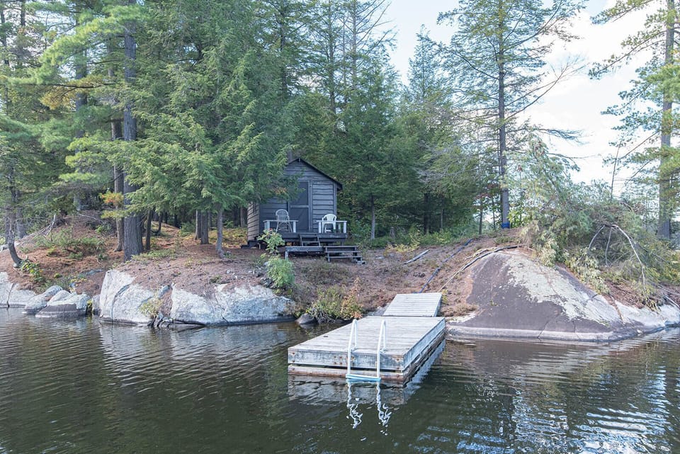 Sleeping Cabin / Bunkie 