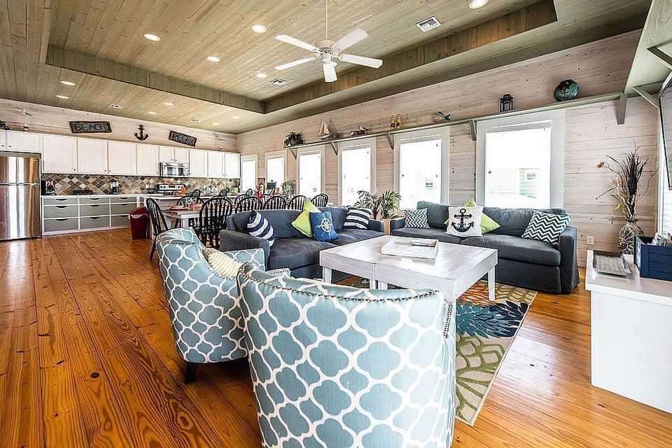 Huge open concept living, dining and kitchen on 3rd floor with amazing views!