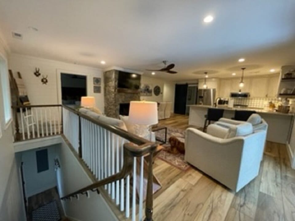 Entrance stairs to main living area