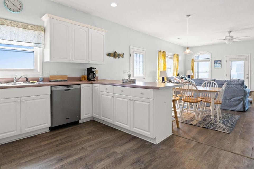 Kitchen, Dining and Living