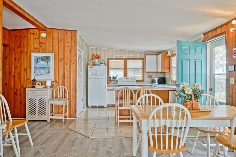 Dining and Kitchen