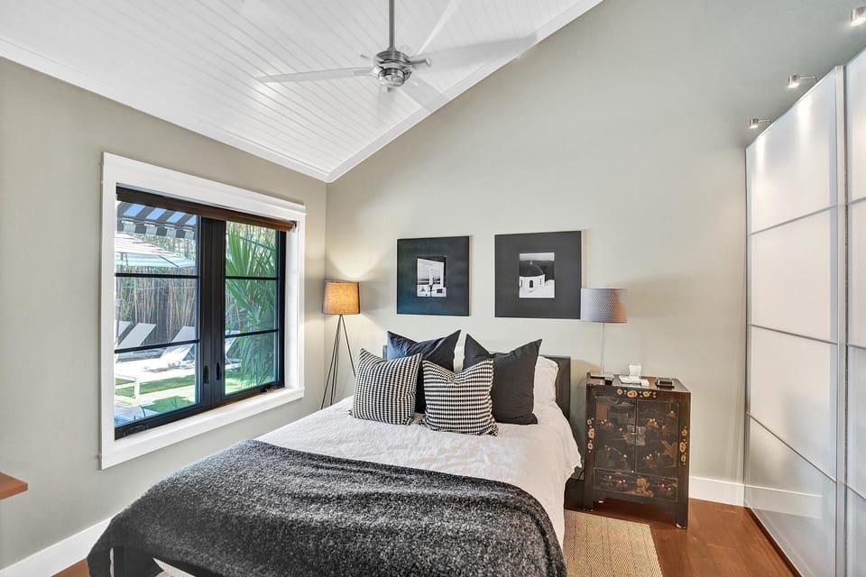 KING BED Guest house