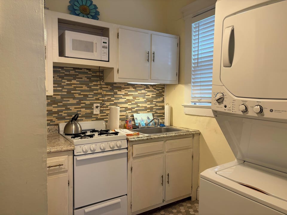 kitchen (1)