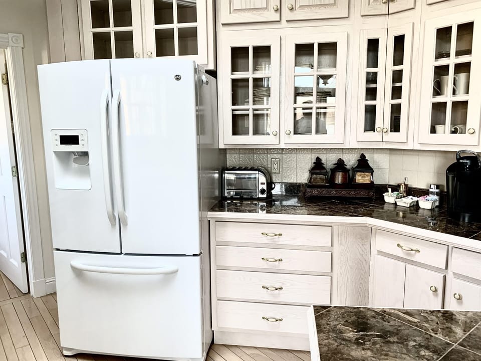 Refrigerator and Tea Station