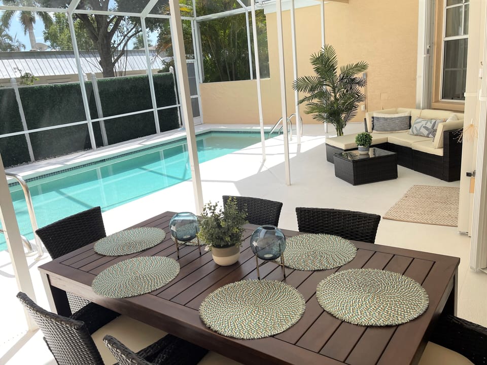 Lanai/Pool