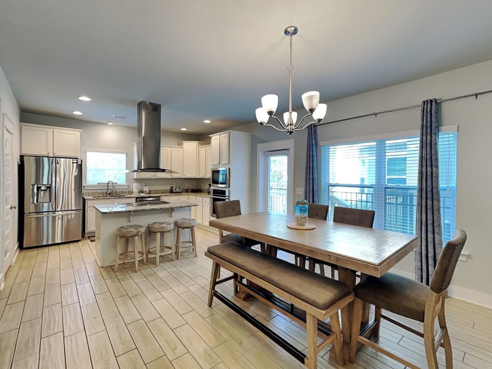 Dining Area - First Floor