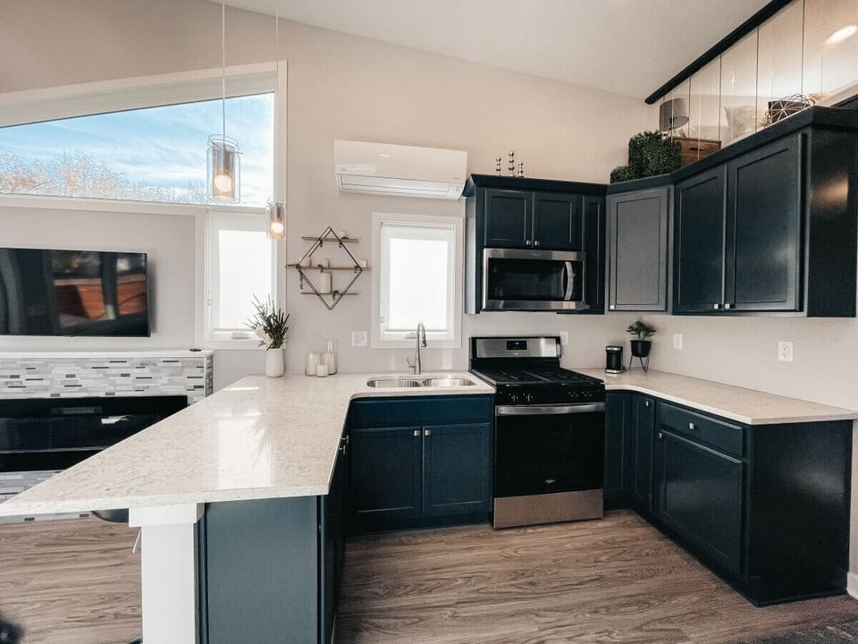 Kitchen/Fireplace