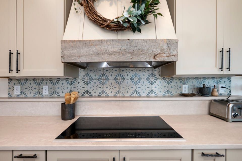 Range & Hood