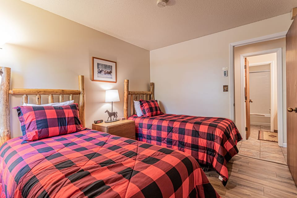 Spare Bedroom-1