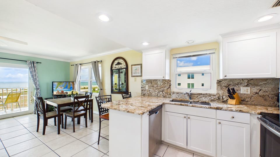 SouthBeach608Kitchen