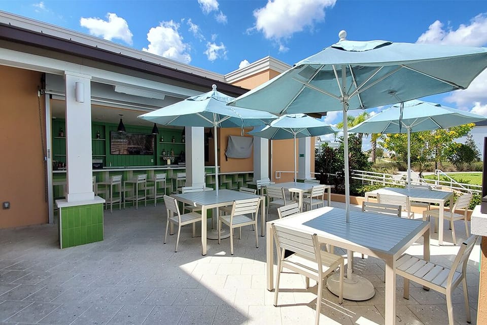 Solara Resort Bar