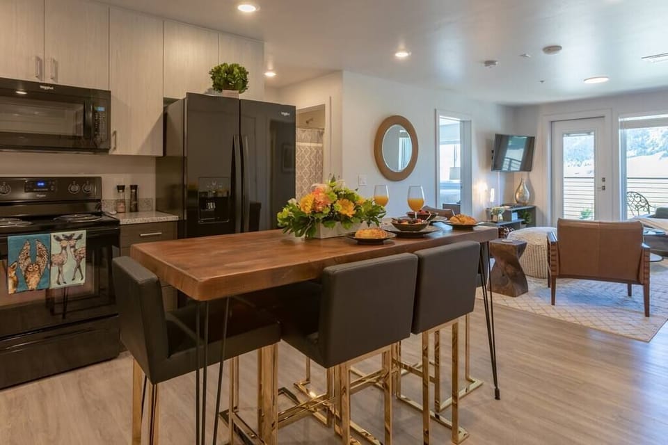 kitchen custom made table