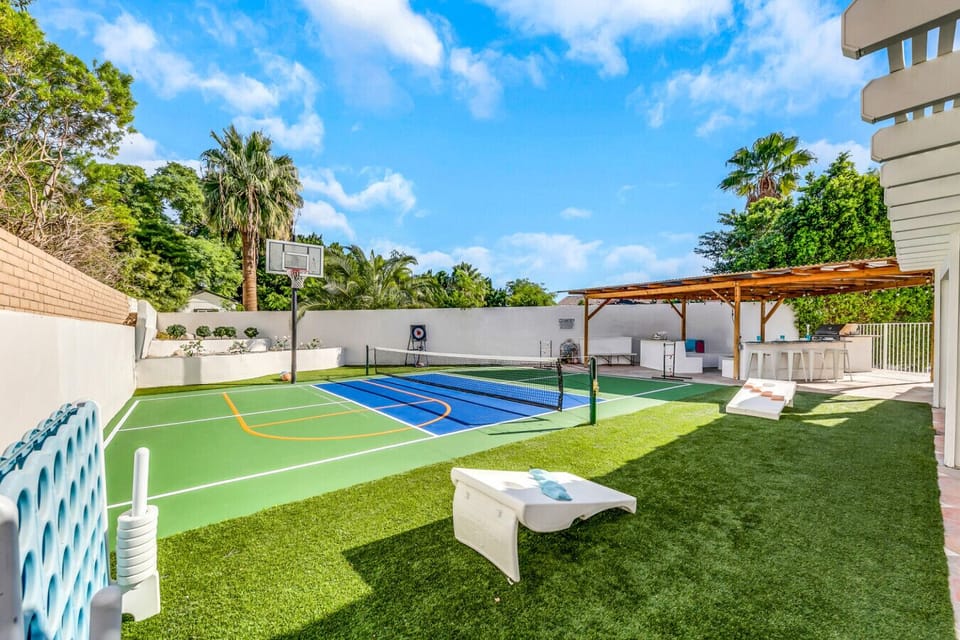 Sport court
