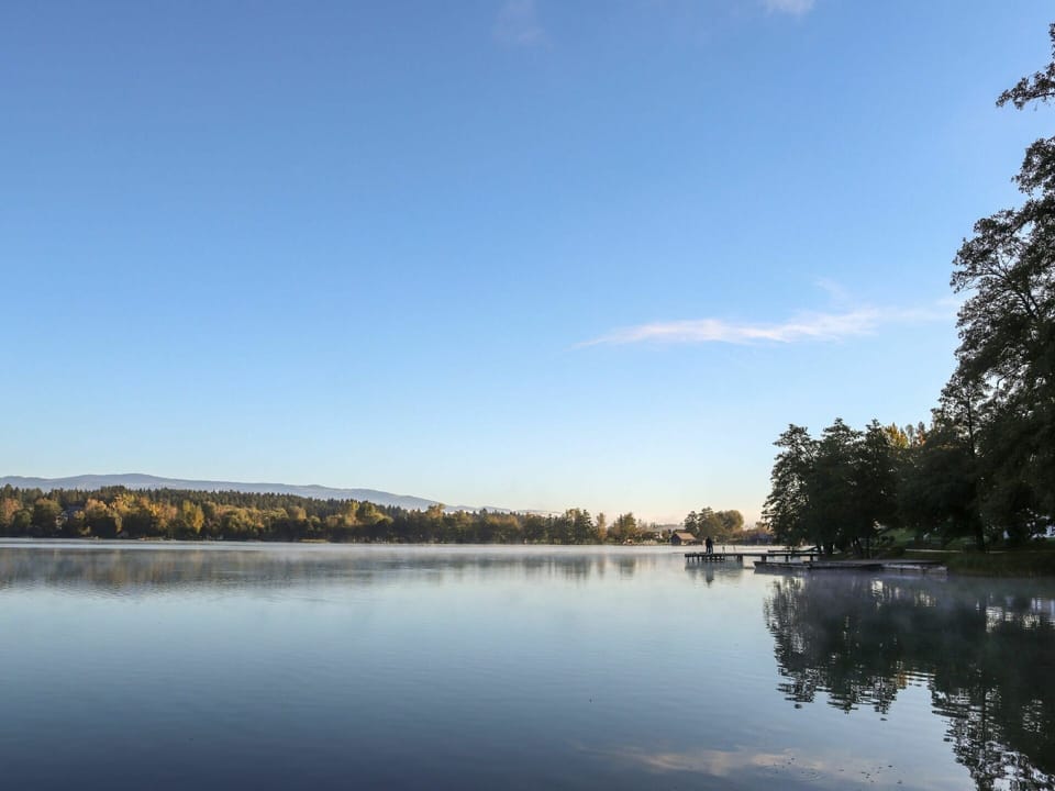 Water, Sky, Cloud, Natural Landscape, Plant, Tree, Lake, Sunlight, Dusk, Watercourse