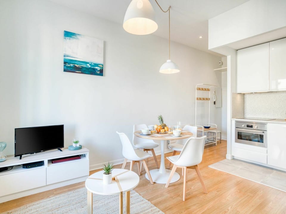 Furniture, Property, Cabinetry, Table, Building, Lighting, Interior Design, House, Home Appliance, Flooring