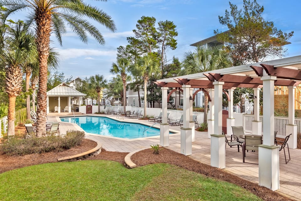 "Sweet N Salty"; Beautiful heated community pool with grilling gathering area