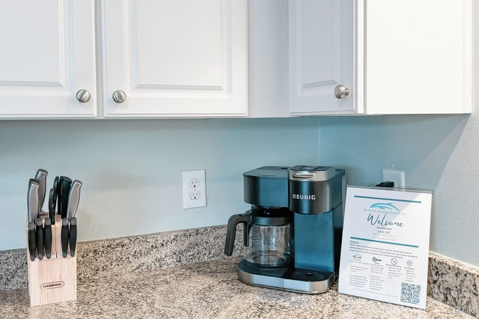 A dual Kuerig and Drip coffee maker means you'll never have to choose or compromise on your morning coffee