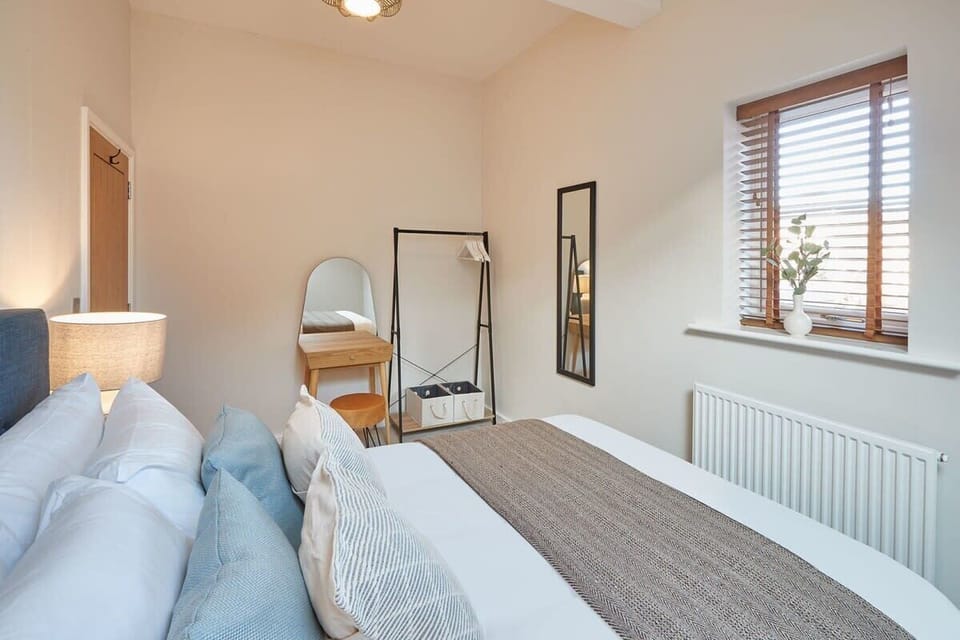 Skyline Apartment, Whitby - Host & Stay