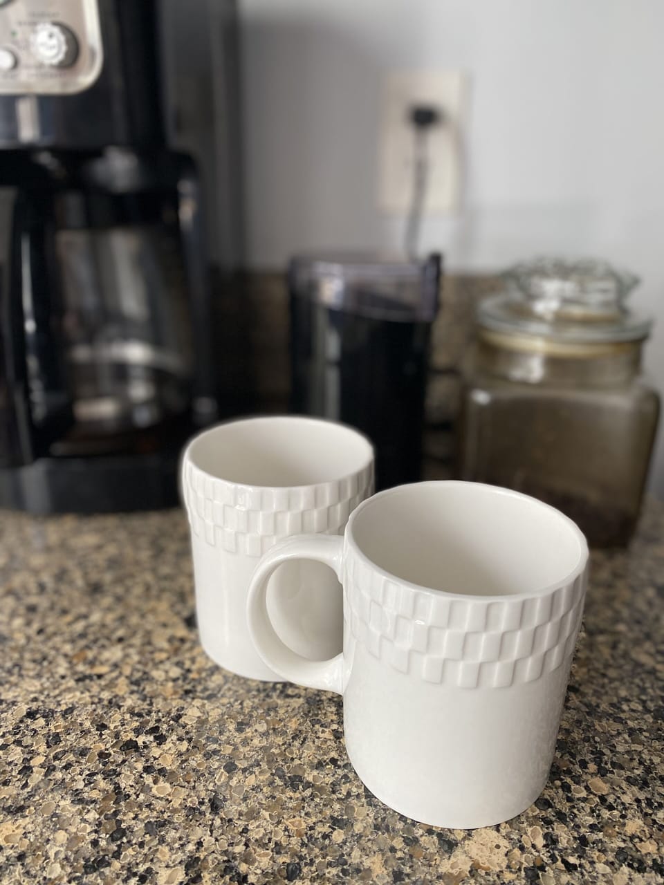 Morning coffee on the patio, anyone? 