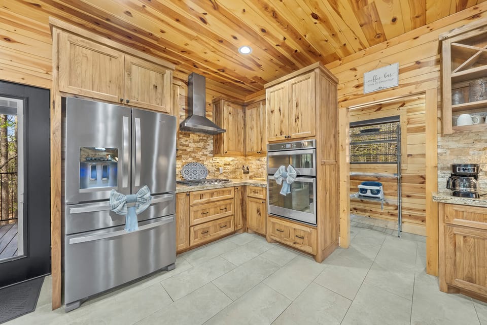 Kitchen comes fully loaded with everything you need to entertain