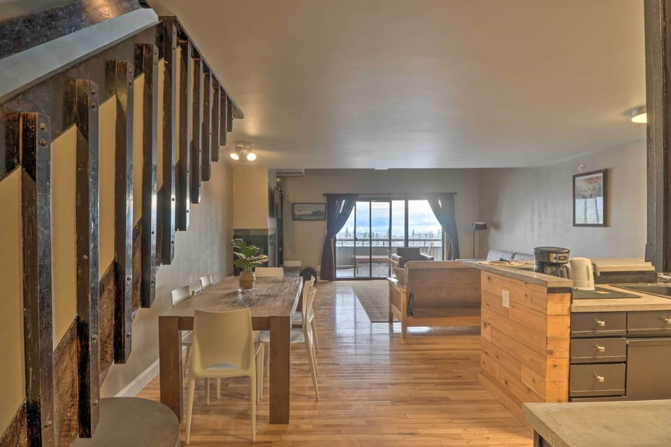 Dining Area | Living Space