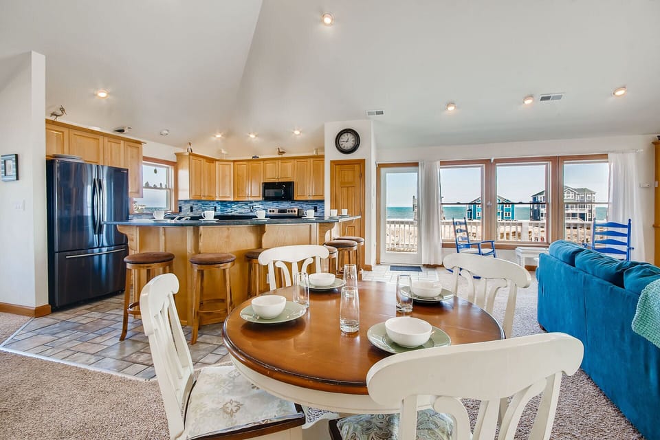 Surf-or-Sound-Realty-469-Rodanthe-Fantasea-Dining-4