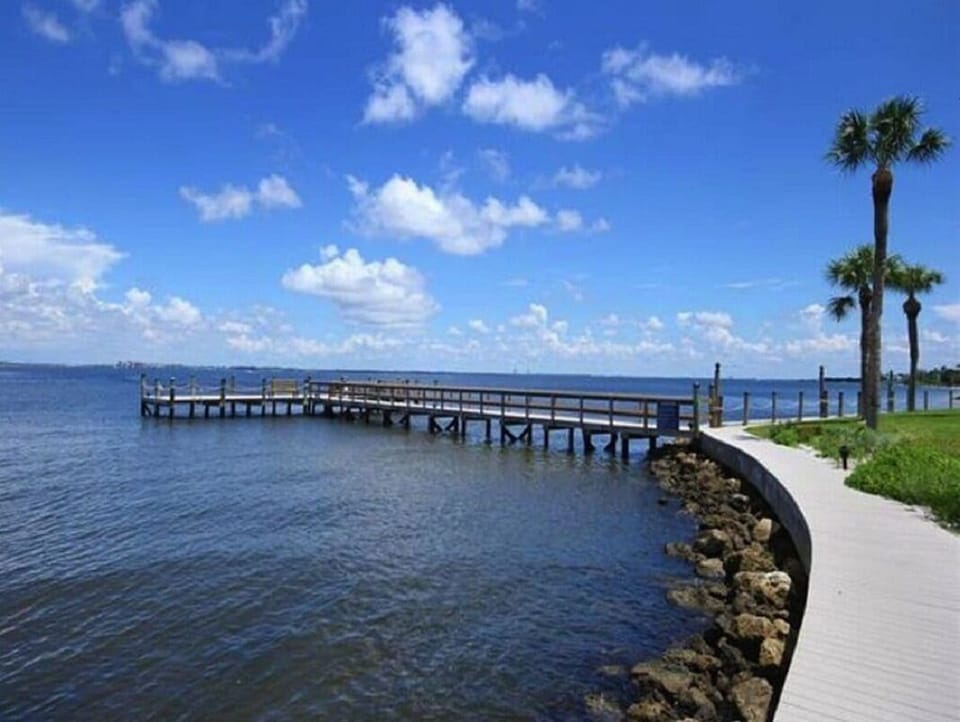 Private fishing pier exclusively for Mariner Pointe owners and guests! 