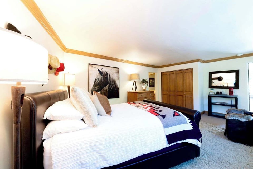 Separate guest suite