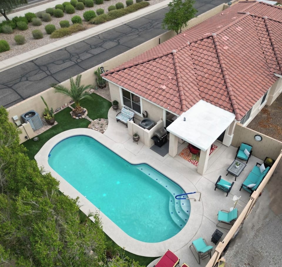 Corner lot with lots of privacy for your family