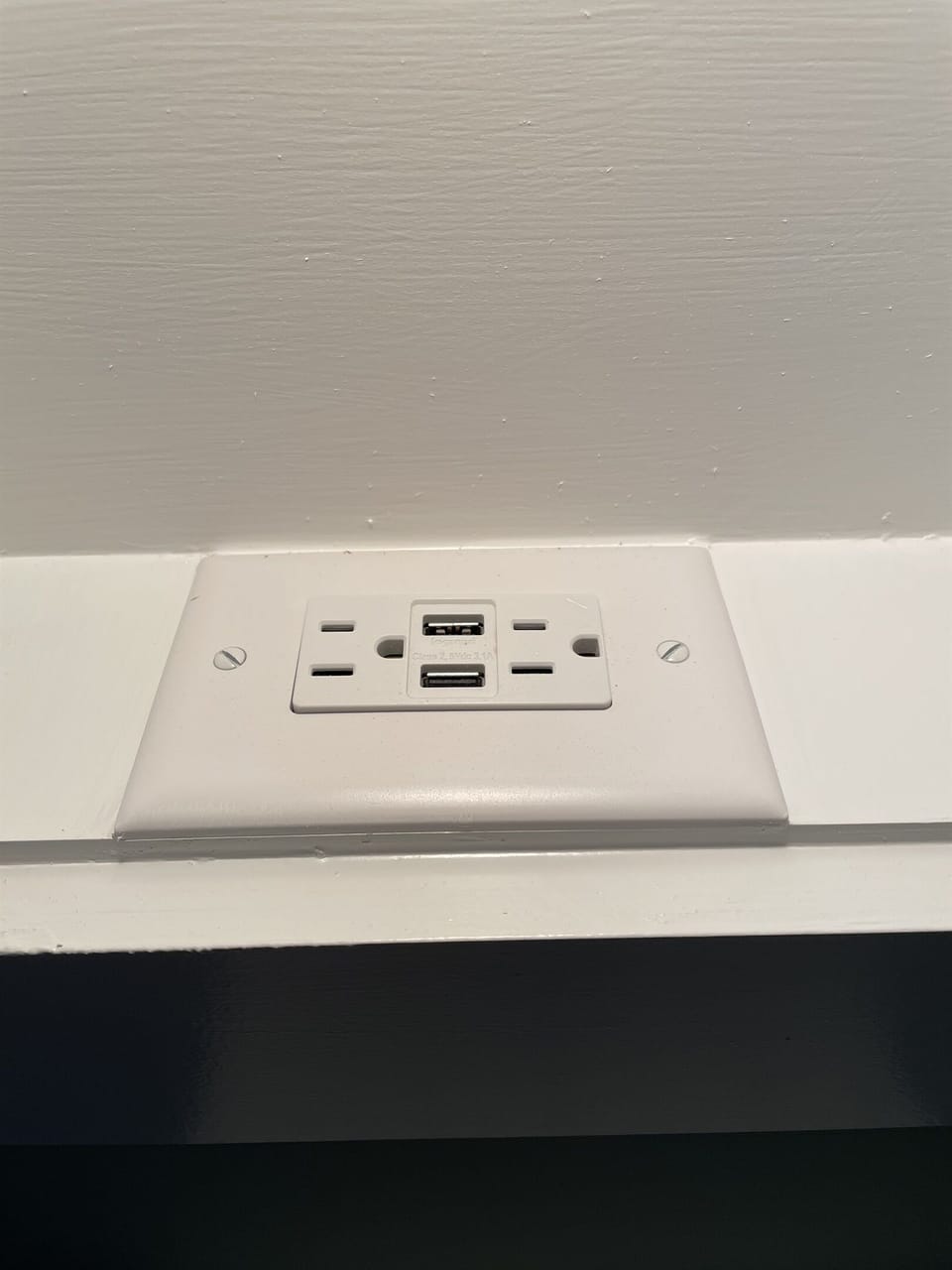 Each Bunk has its own light and usb charging station  - Hosted by CalaTortugaOnLakeGaston