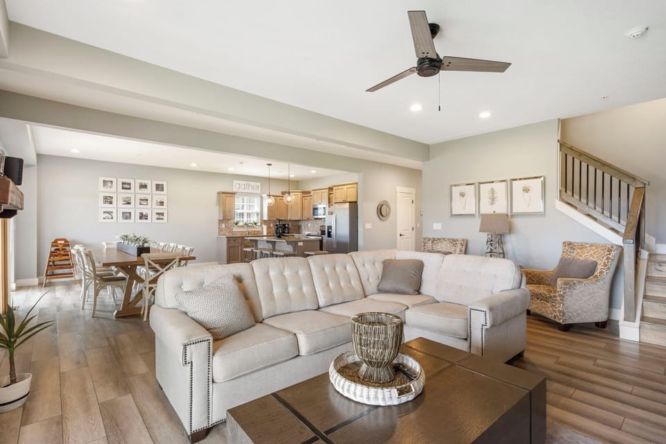 Living Room on Main Level features a Fireplace, a 4K Smart TV, and a Blu-Ray Player