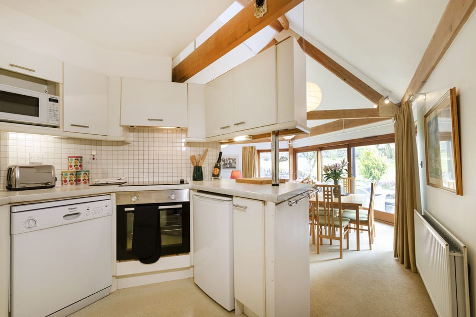 Compact but well-equipped kitchen