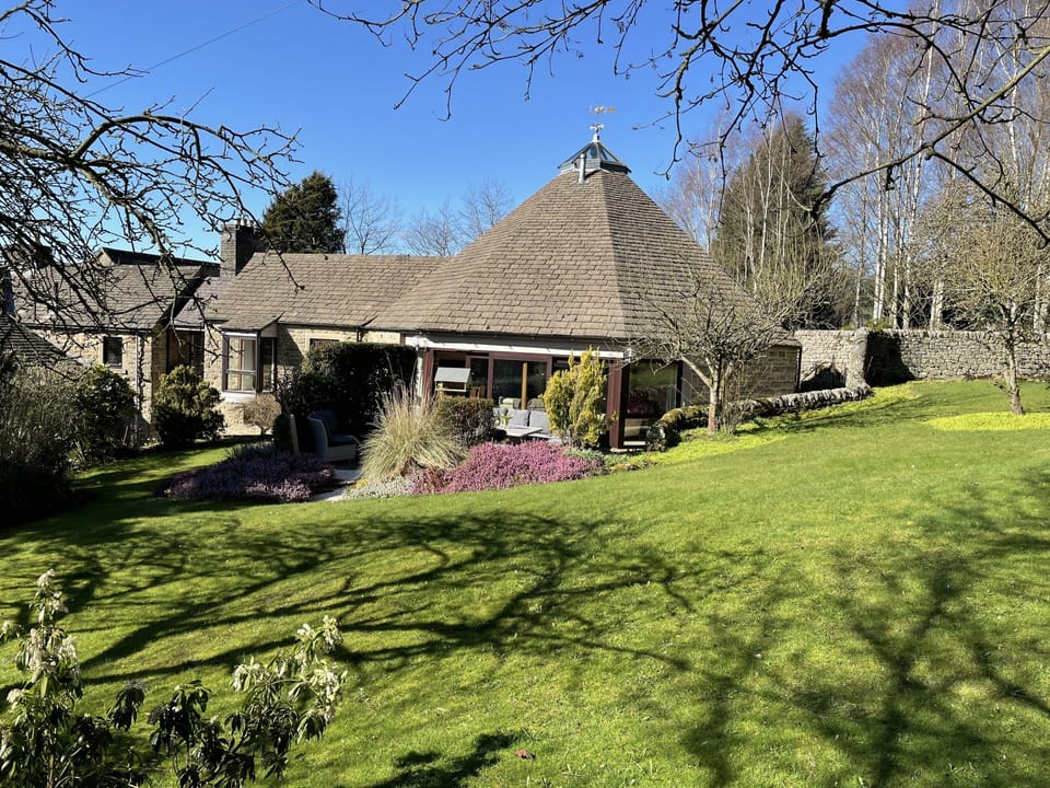 The Round House garden