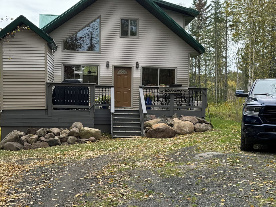 
Rear entrance to cabin with additional dining options.