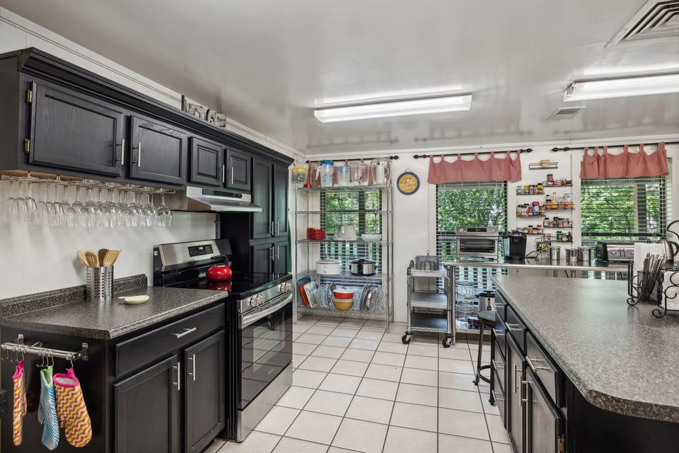2nd cooking area with electric stove