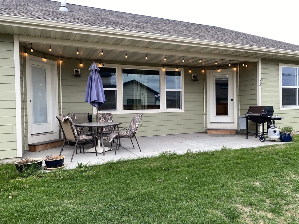 Patio/BBQ Area