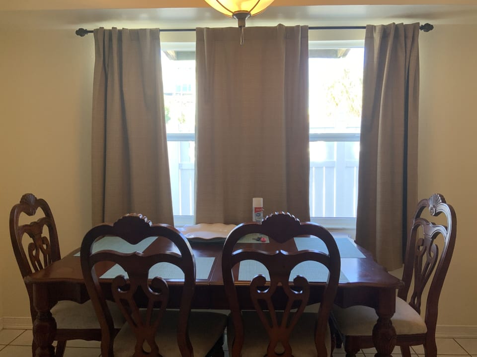 Dining table with chairs - seats 6
additional chairs available