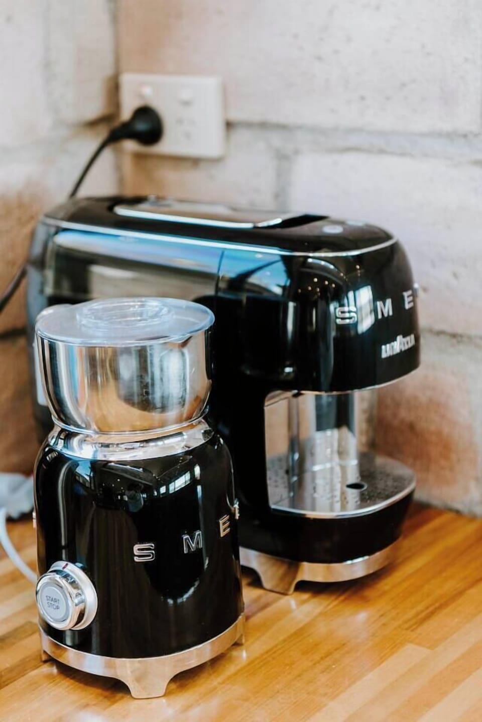 Get your early morning caffeine fix without leaving the house.