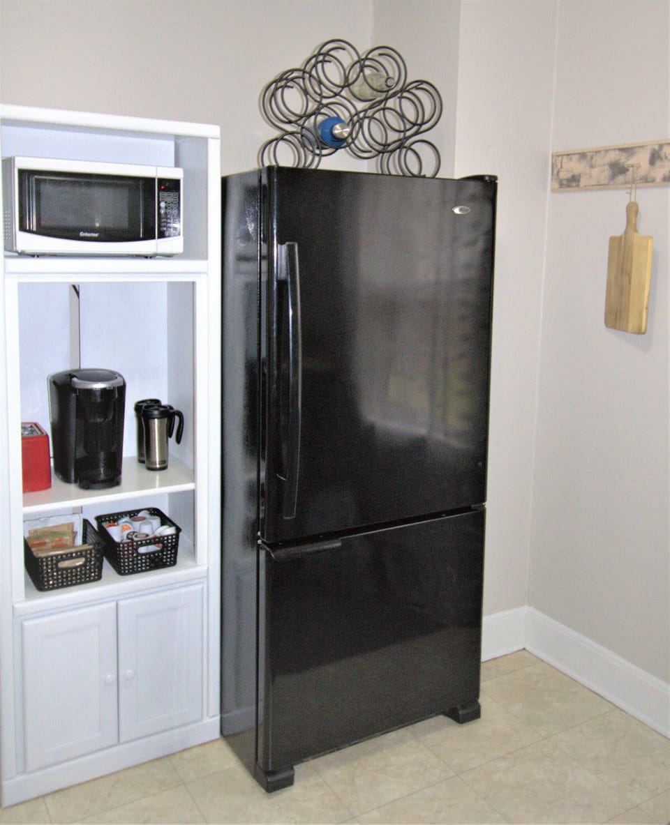 Energy UP! Kuerig a cup of coffee or brew a whole pot. Enjoy a full Fridge too!