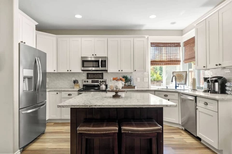 Large kitchen for all your entertaining needs